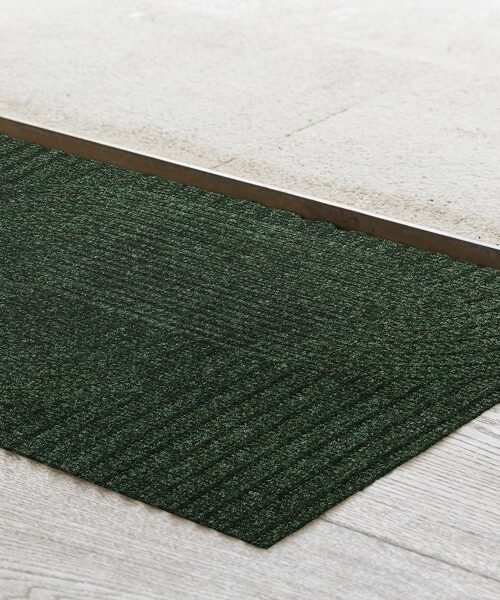DUNE-Loop-midnight-green-45x75cm-KT079562-uksematt-miljöö Uksematt Dune Loop midnight green